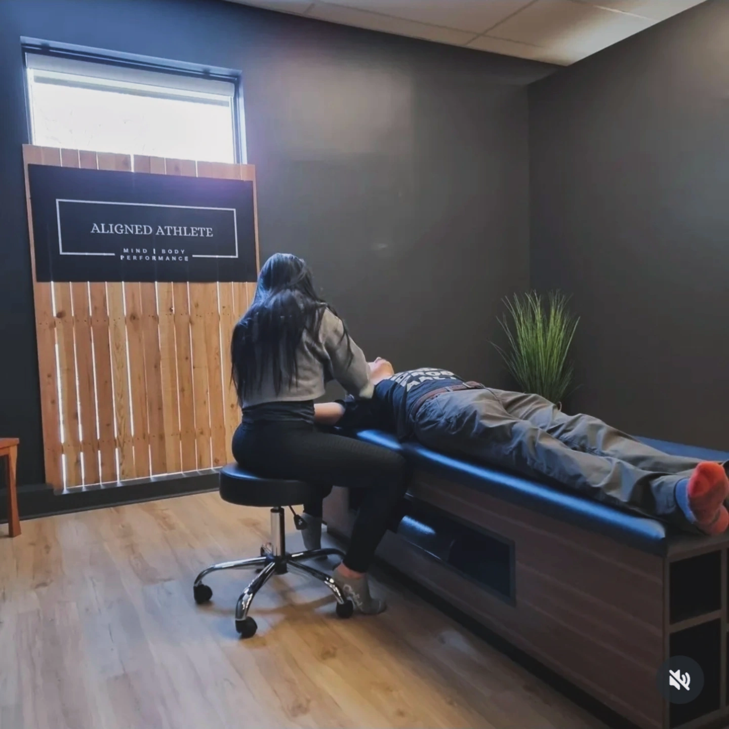 Aligned Athlete performance therapy session