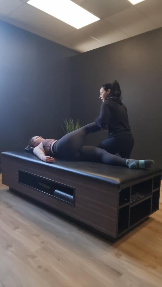Aligned Athlete performance therapy session